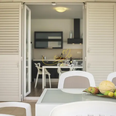 Td Patrizia Pool & Alfresco Kitchen