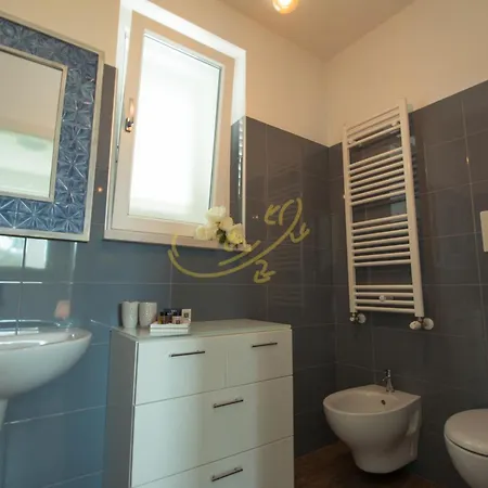 Td Patrizia Pool & Alfresco Kitchen *