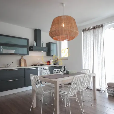 Td Patrizia Pool & Alfresco Kitchen