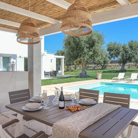 Villa Td Patrizia Pool & Alfresco Kitchen